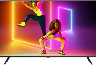 Samsung 108 cm (43 inches) Crystal 4K Series Ultra HD Smart LED TV UA43AUE60AKLXL (Black)
